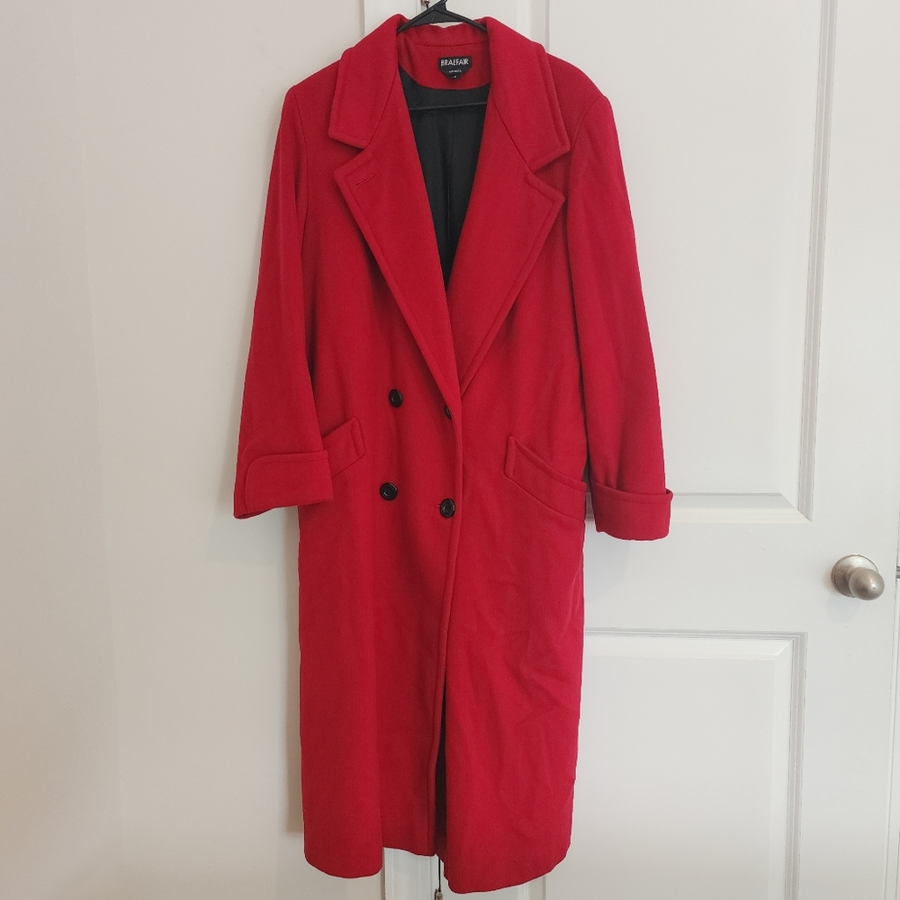 Elegant, Classy Vintage Braefair Red Long Wool Coat. Made in the U.S.A. Size 10.